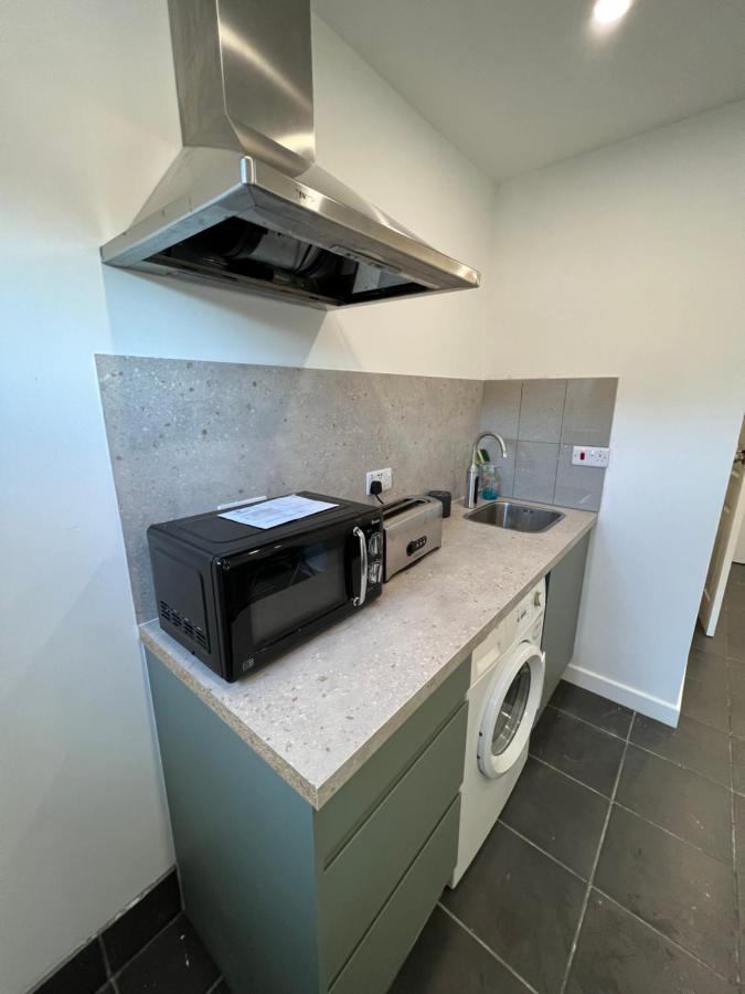 Modern Flat In Central Egham By Windsor Castle, Staines-Upon-Thames And Heathrow Airport Eksteriør bilde