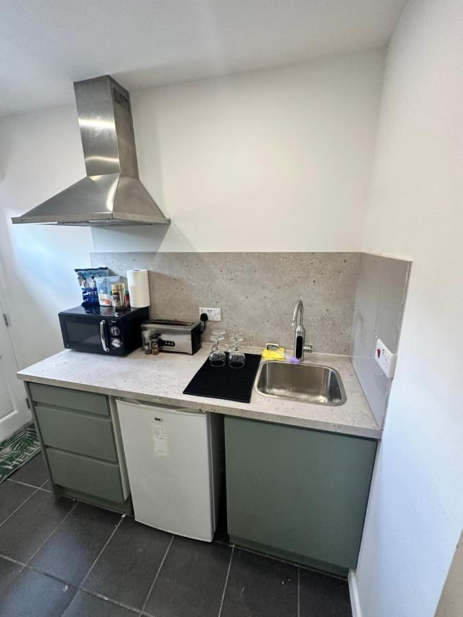 Modern Flat In Central Egham By Windsor Castle, Staines-Upon-Thames And Heathrow Airport Eksteriør bilde